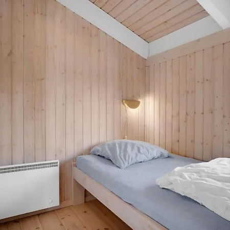 Nice Home In Grenaa With Kitchen Σπίτι διακοπών Grenå