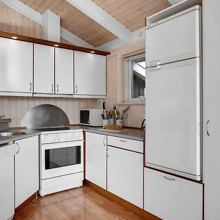 Nice Home In Grenaa With Kitchen